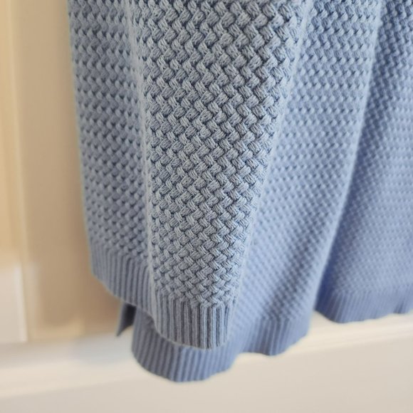 Talbots Blue Sweater Size Medium - Picture 11 of 12